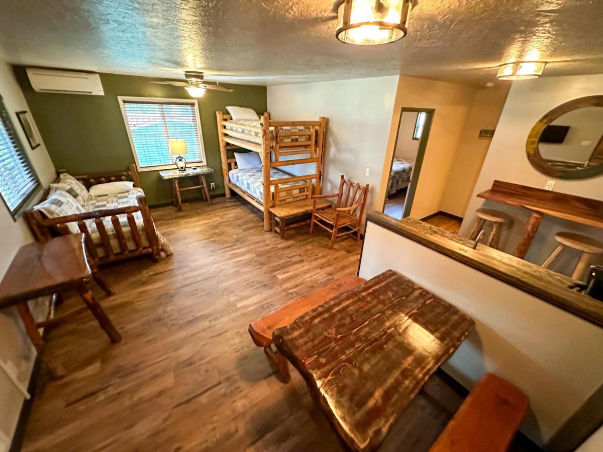 Lone Fir Resort Cougar Exterior photo