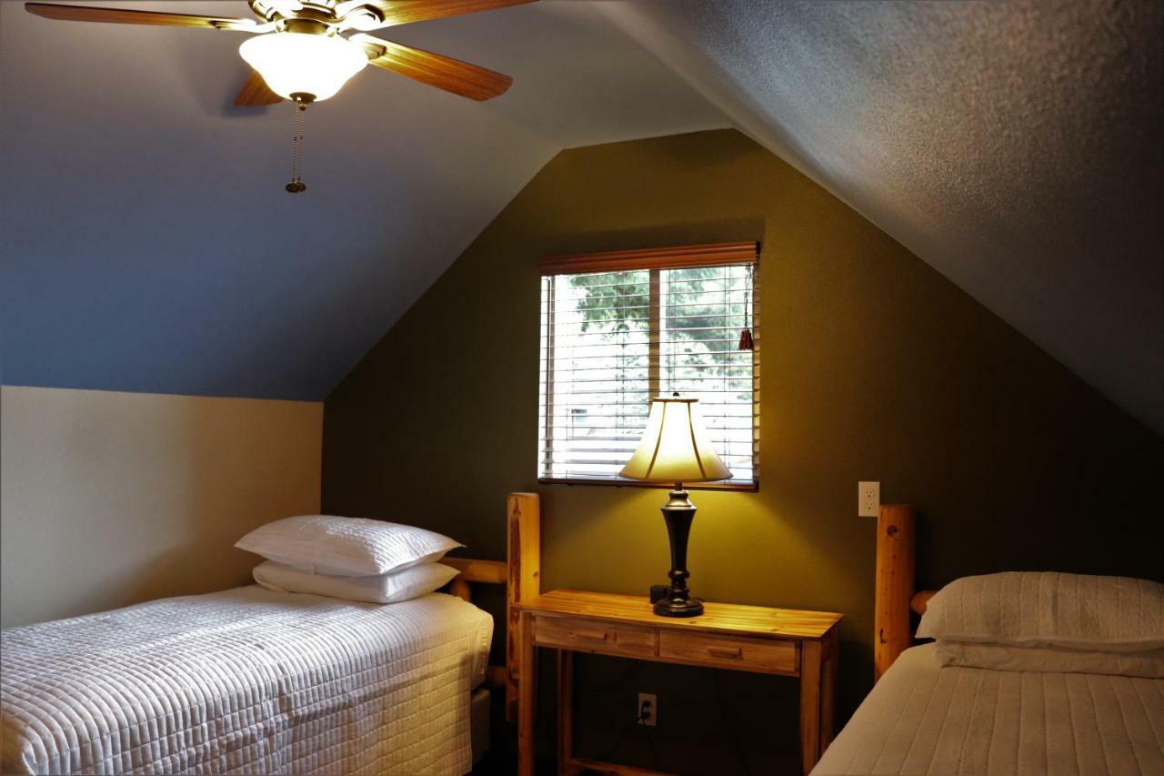 Lone Fir Resort Cougar Exterior photo