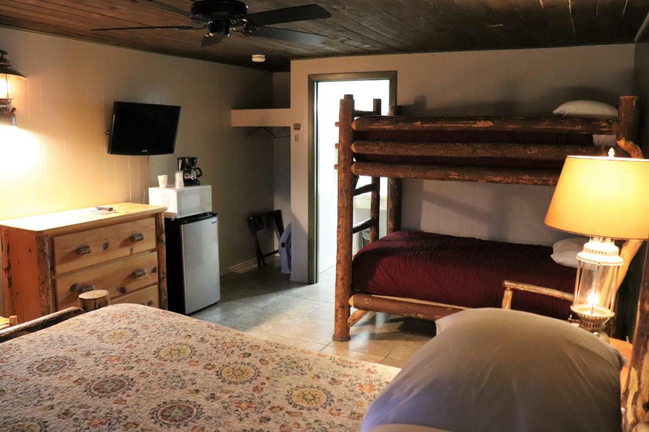 Lone Fir Resort Cougar Exterior photo