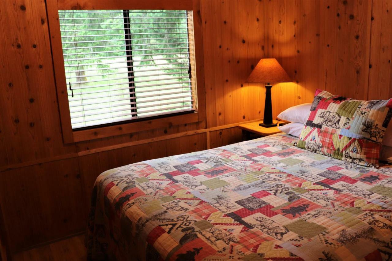 Lone Fir Resort Cougar Exterior photo