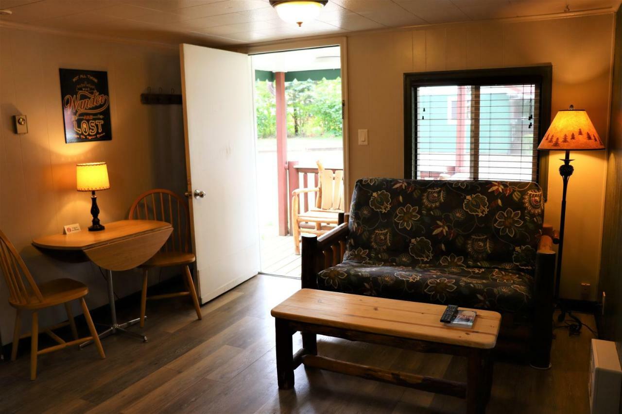 Lone Fir Resort Cougar Exterior photo