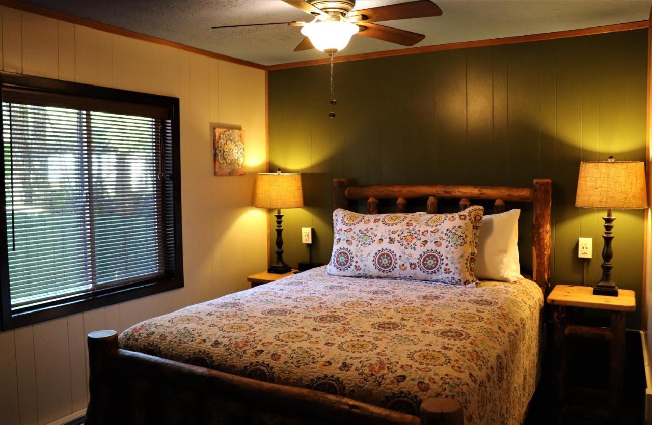 Lone Fir Resort Cougar Exterior photo
