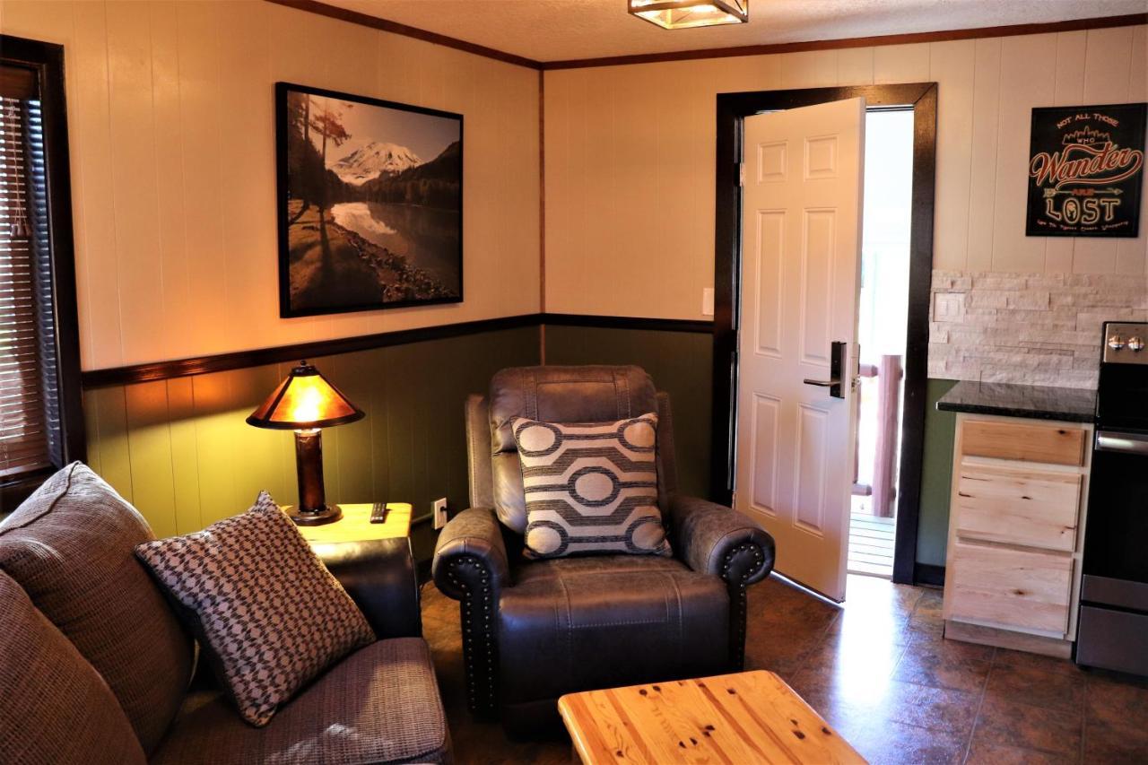 Lone Fir Resort Cougar Exterior photo